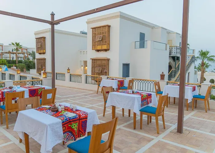 Club Reef & Resort 4*