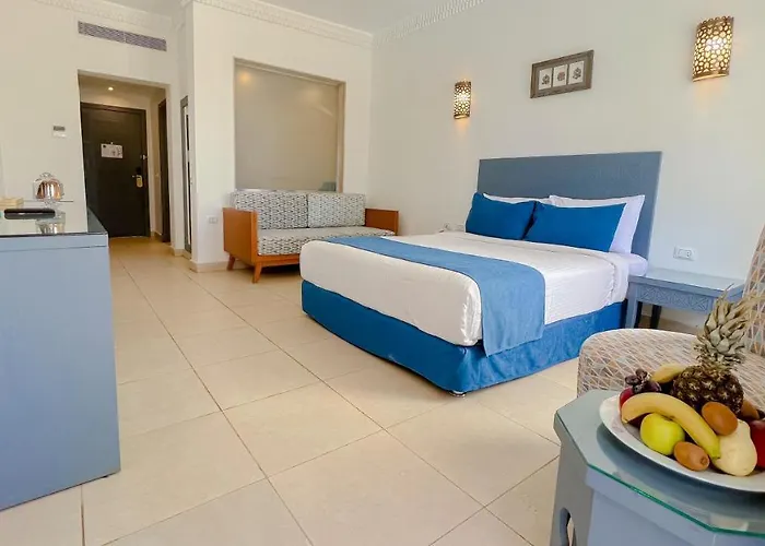 Club Reef & 4*