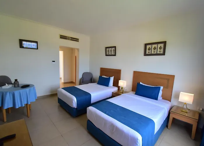 Club Reef & Resort 4*